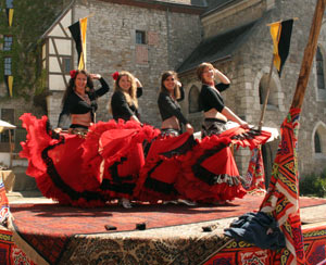 spanisch orientalischer Tanz Gruppe Cingara in Hergenrath auf der Eyneburg