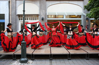 Showtanzgruppe Cingara und Hildegard Wirtz Autritt Möbel Kaesmacher in Stolberg Foto B. Kratz